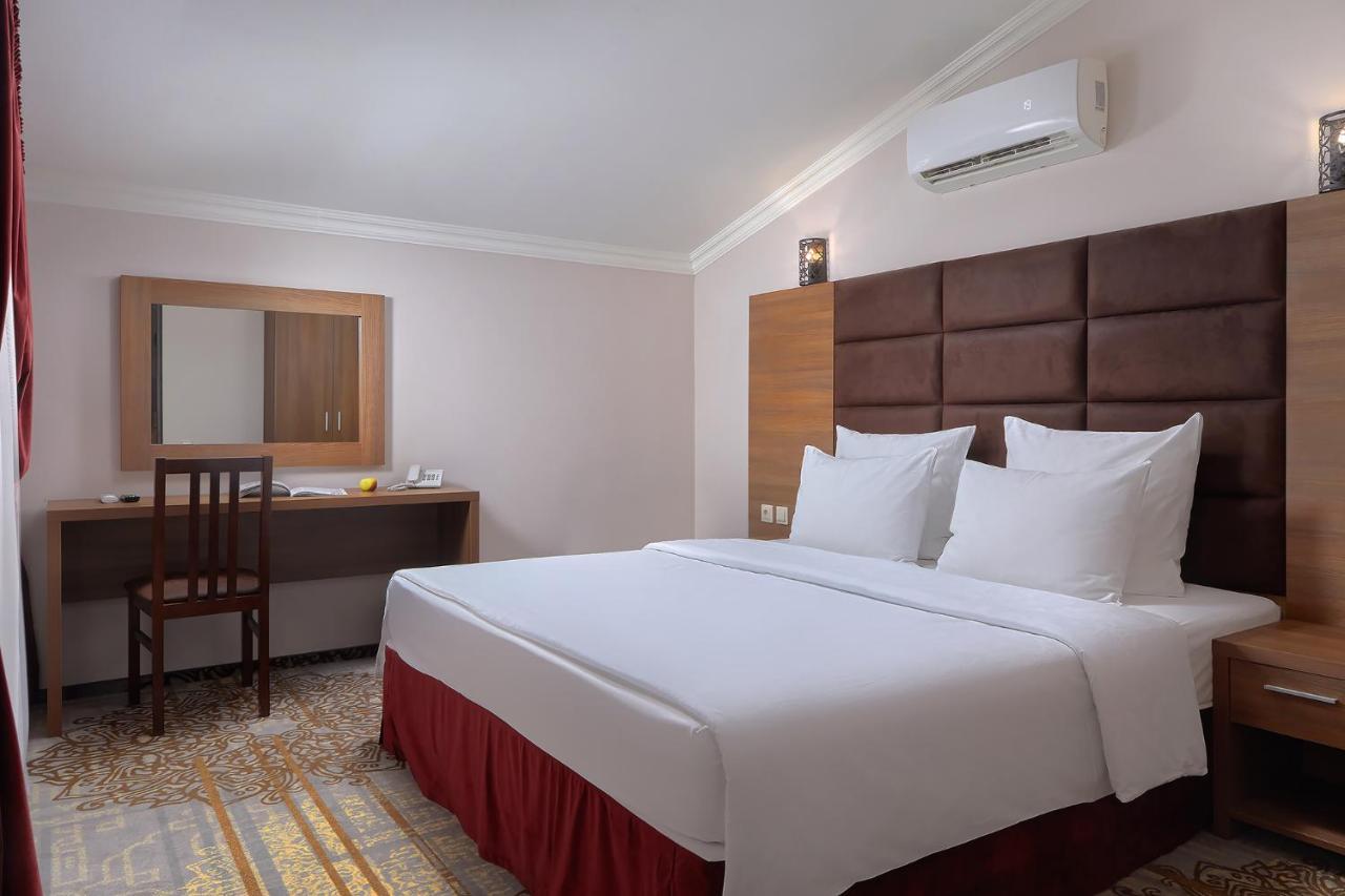 Garuda Boutique Hotel Sukhumi Exterior photo