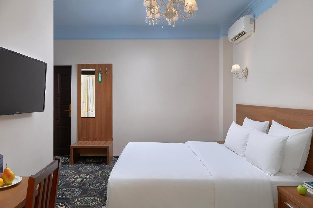 Garuda Boutique Hotel Sukhumi Exterior photo
