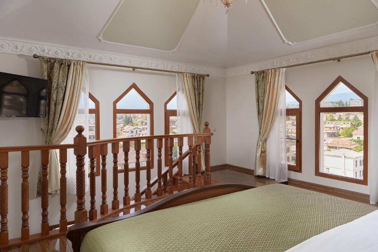 Garuda Boutique Hotel Sukhumi Exterior photo